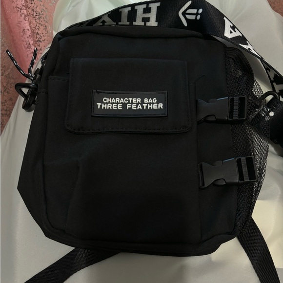 Adjustable crossbody/ shoulder small bag - Picture 5 of 7